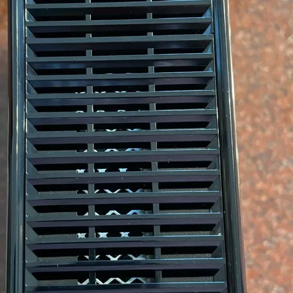 X-Box 360 S Console with Kinect (EUC, In Box) - Picture 4 of 11